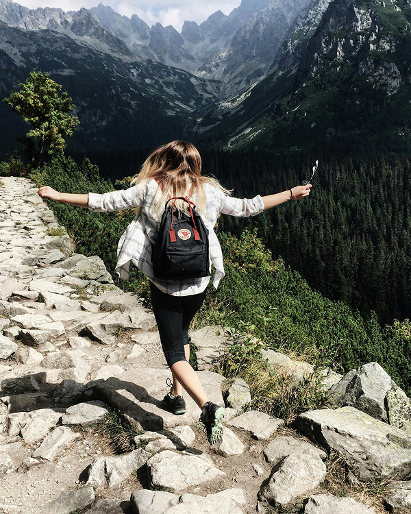 Women hiking in the mountain